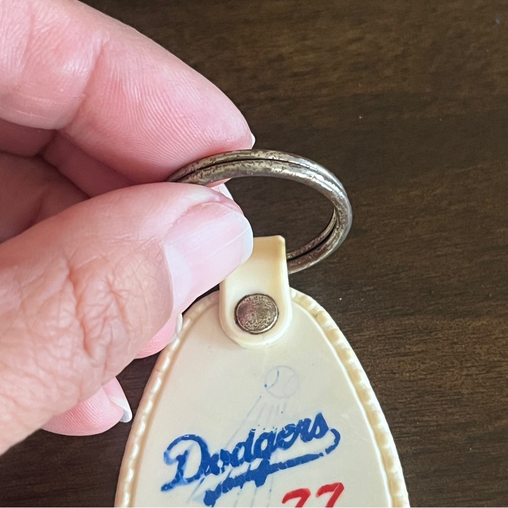 1977 Los Angeles Dodgers National League Champions Key Chain - Picture 4 of 7